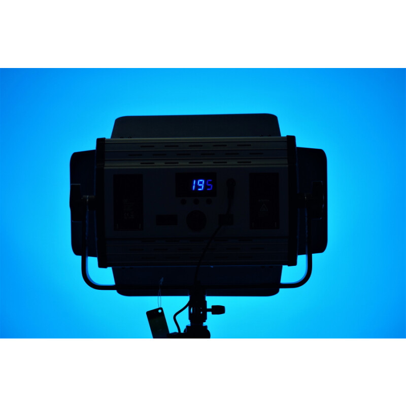 FST SFL-60RGB светодиодная панель