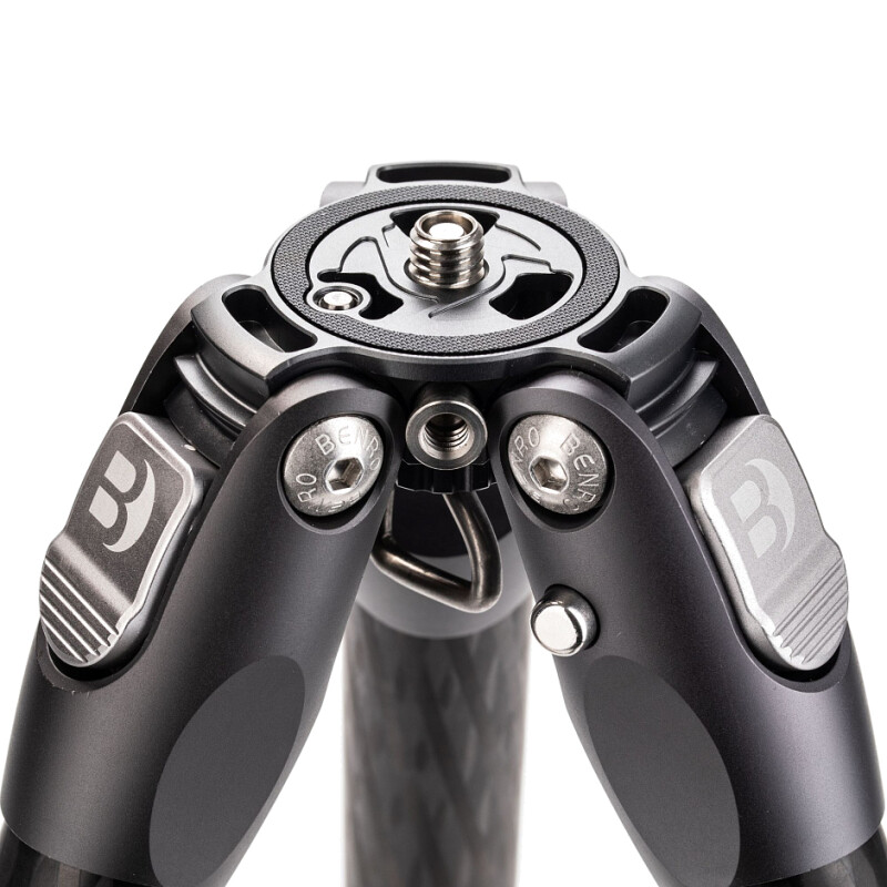 Benro TTOR24C Tortoise штатив карбоновый с цангами