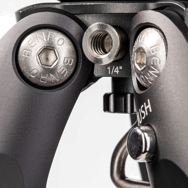 Benro TTOR34C Tortoise штатив карбоновый с цангами