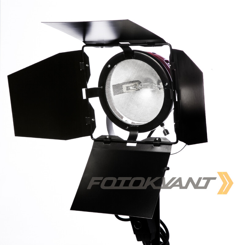 Fotokvant HL-800 RED студийный  800 Вт галогенный осветитель со шторками