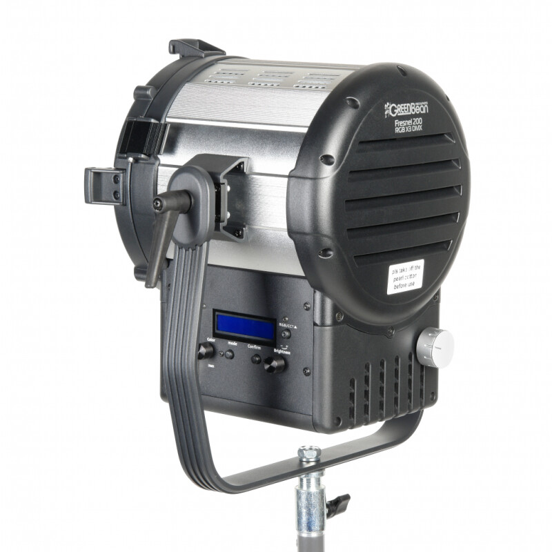 GreenBean Fresnel 200 RGB X3 DMX светодиодный осветитель