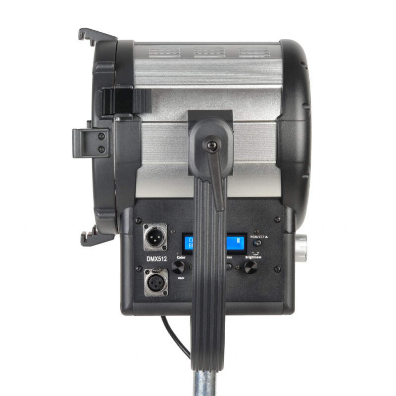 GreenBean Fresnel 200 RGB X3 DMX светодиодный осветитель