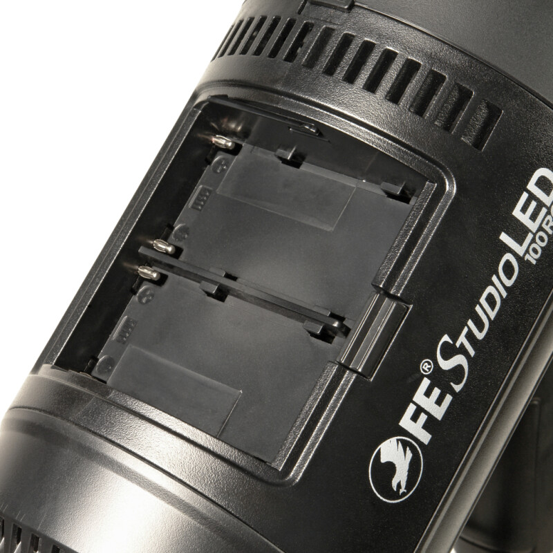 Falcon Eyes Studio LED 100RGB светодиодный осветитель