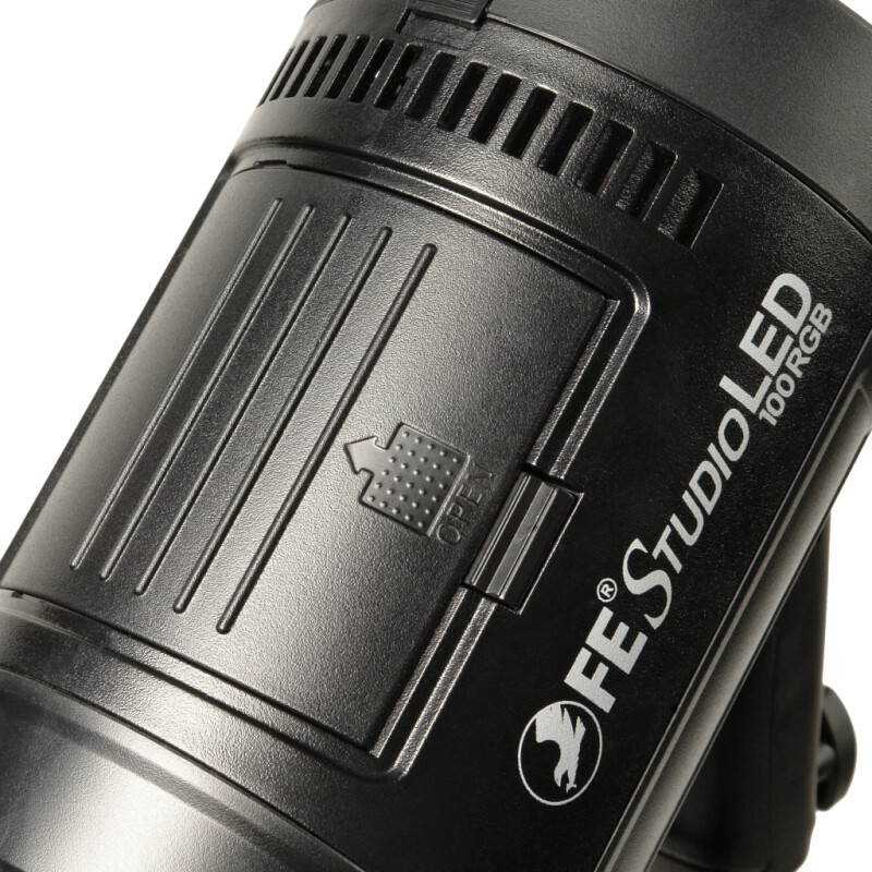 Falcon Eyes Studio LED 100RGB светодиодный осветитель