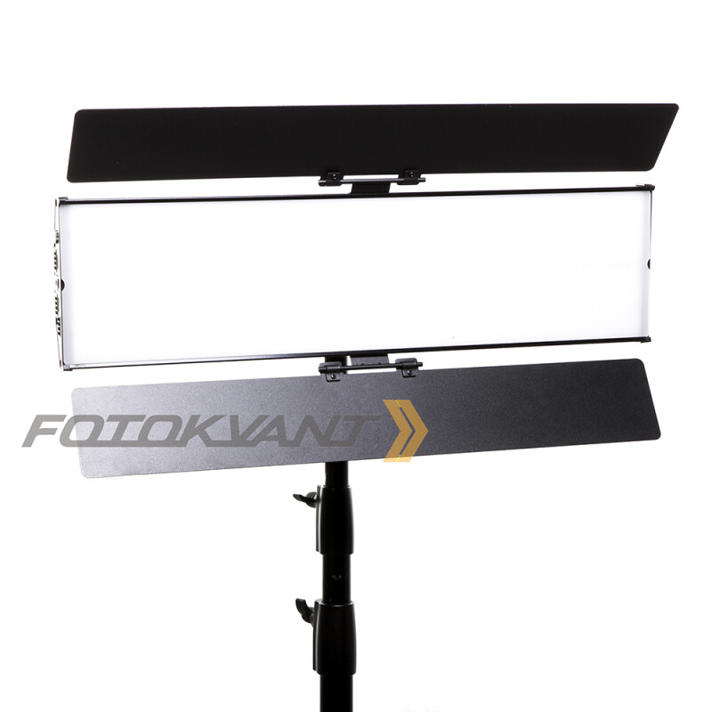 Fotokvant LED-100M BD светодиодная панель 100 Вт 3200-5600 К со шторками
