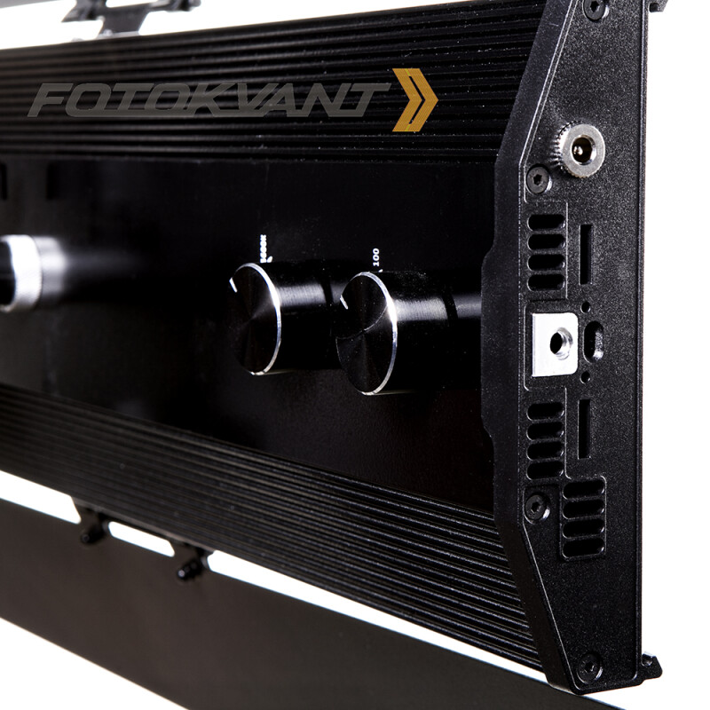 Fotokvant LED-100M BD светодиодная панель 100 Вт 3200-5600 К со шторками