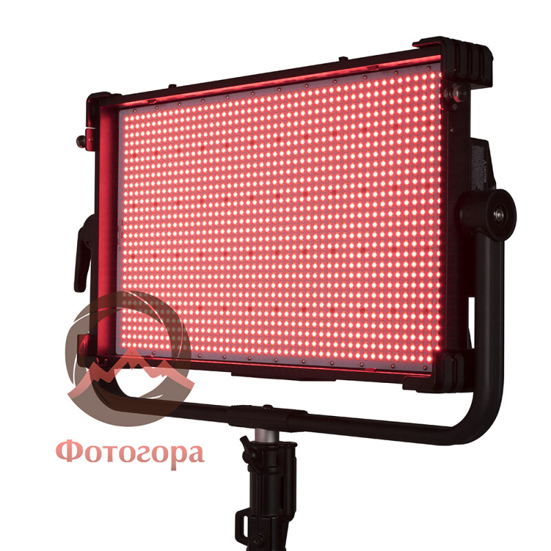 NANLUX DYNO 650C KIT-FT 650W LED Soft Panel светодиодная панель в кофре