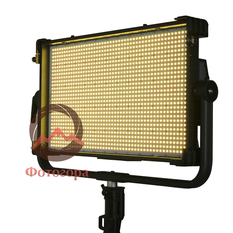 NANLUX DYNO 650C KIT-FT 650W LED Soft Panel светодиодная панель в кофре