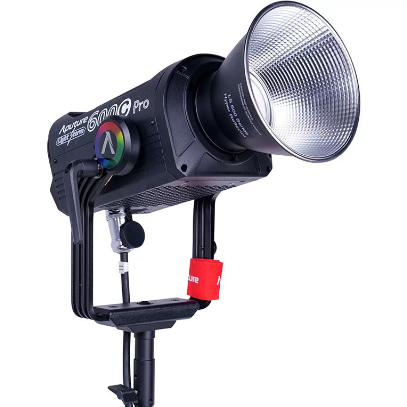 Aputure LS 600c Pro осветитель V-mount