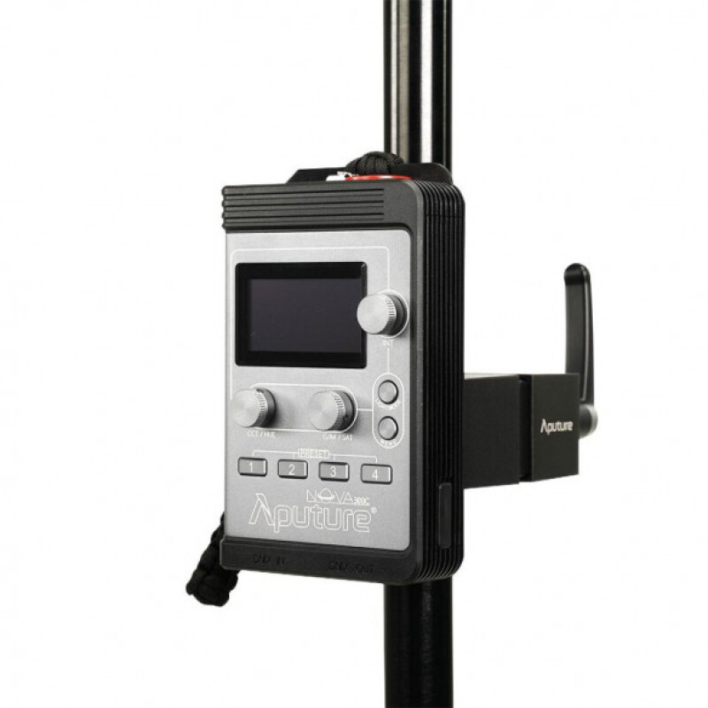 Aputure Nova P300c осветитель