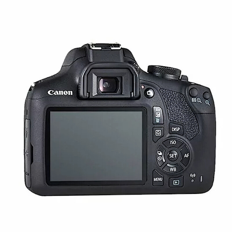 Canon EOS 2000D Kit 18-55 IS II зеркальный фотоаппарат