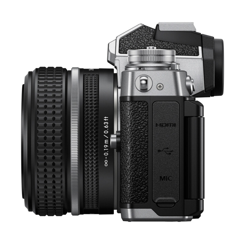 Nikon Z fc Kit 28mm f/2.8 SE фотоаппарат