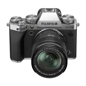 Fujifilm X-T5 Kit XF 18-55mm f/2.8-4.0 фотоаппарат серебро