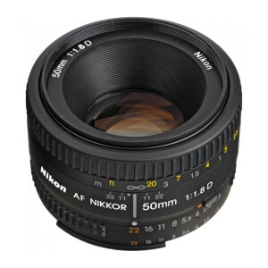 Nikon 50mm f/1.8D AF Nikkor объектив