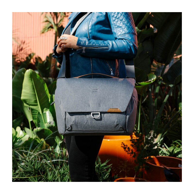 Peak Design (BEDM-13-AS-2) The Everyday Messenger 13L V2.0 Ash фотосумка