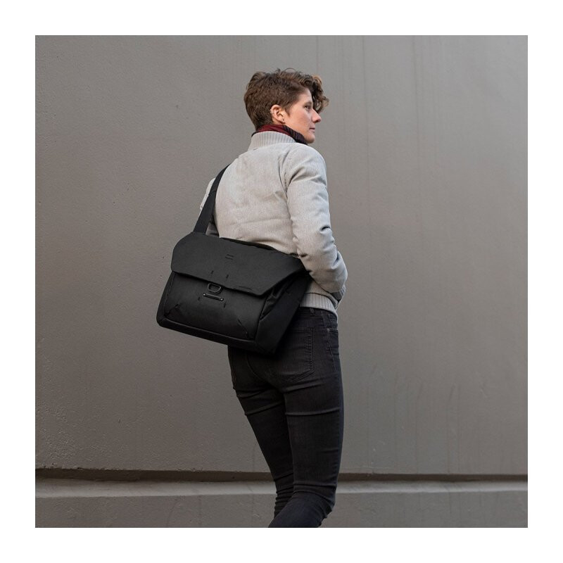 Peak Design (BEDM-13-BK-2) The Everyday Messenger 13L V2.0 Black фотосумка