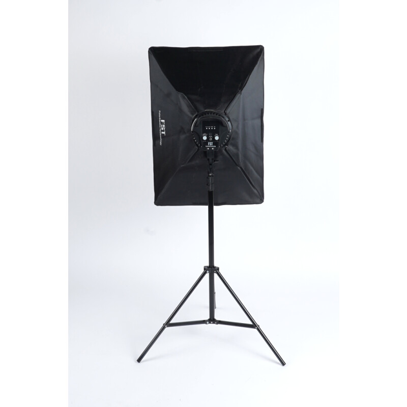 FST LED-1682RGB KIT комплект постоянного света