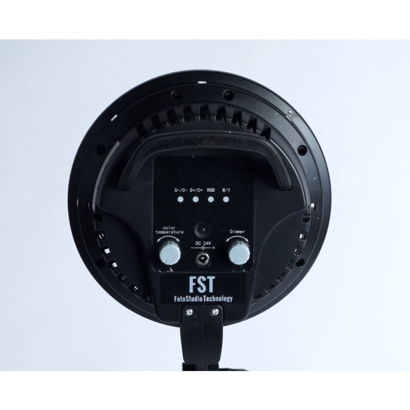 FST LED-1682RGB KIT комплект постоянного света