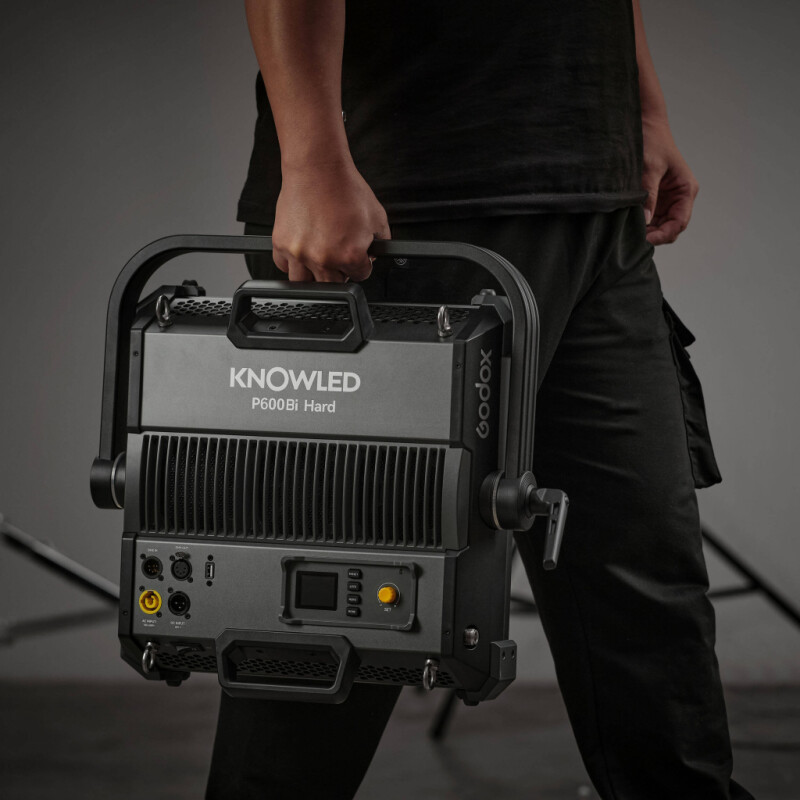 Godox Knowled P600Bi Hard осветитель светодиодный