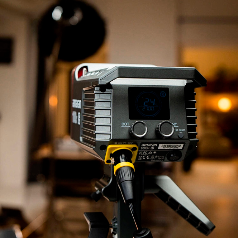 Aputure Amaran 100x S осветитель