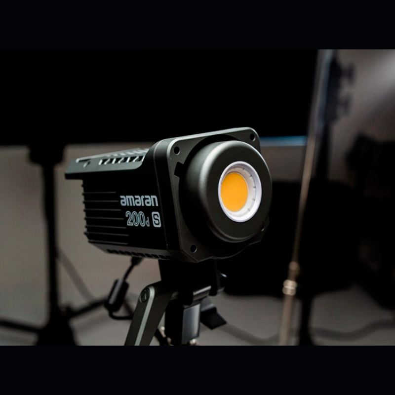 Aputure Amaran 200d S осветитель