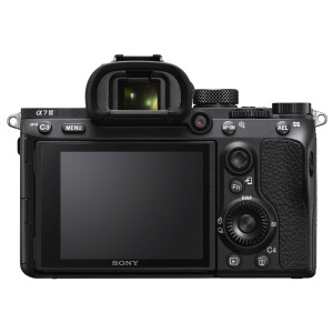 Sony Alpha A7 Mark III Kit 28-70mm (ILCE-7M3K) фотоаппарат