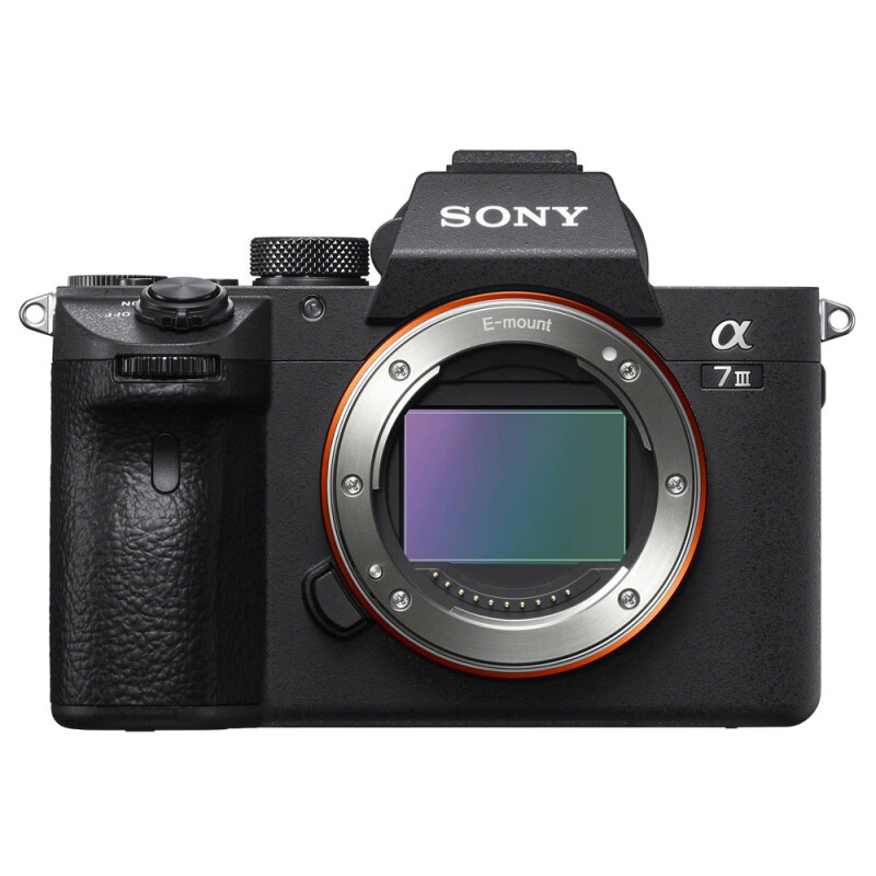 Sony Alpha A7 Mark III Kit 28-70mm (ILCE-7M3K) фотоаппарат