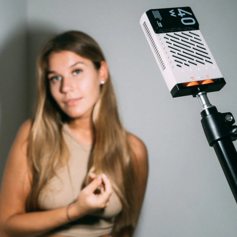 не исп! Zhiyun FIVERAY M40 осветитель белый