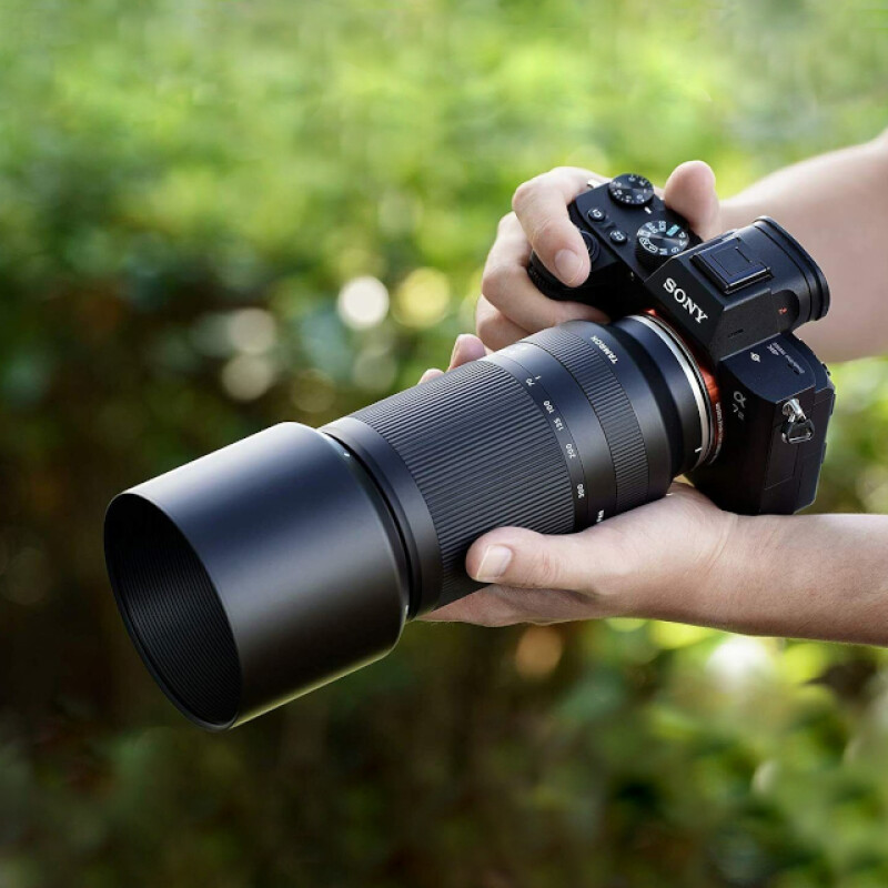 Tamron 70-300mm F/4.5-6.3 Di III RXD Sony E объектив