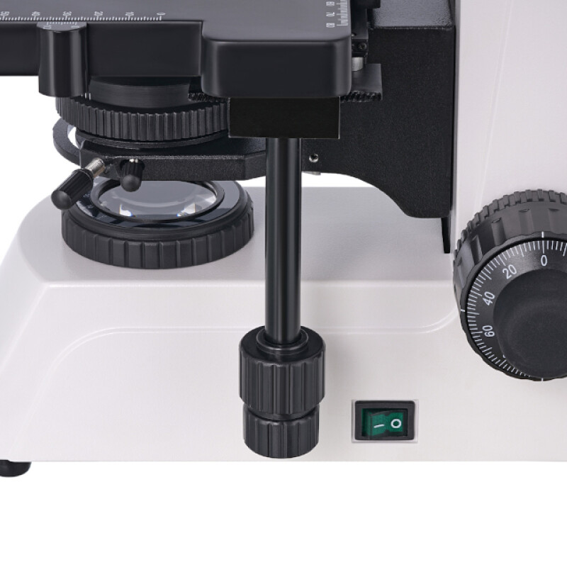 Levenhuk MED 40T микроскоп тринокулярный