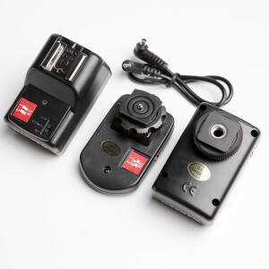 Wansen WT4-2R радиосинхронизатор с двумя приемниками