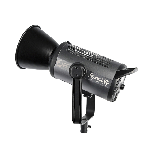 Falcon Eyes Studio LED 200B PRO студийный осветитель Falcon Eyes Studio LED 200B PRO студийный осветитель