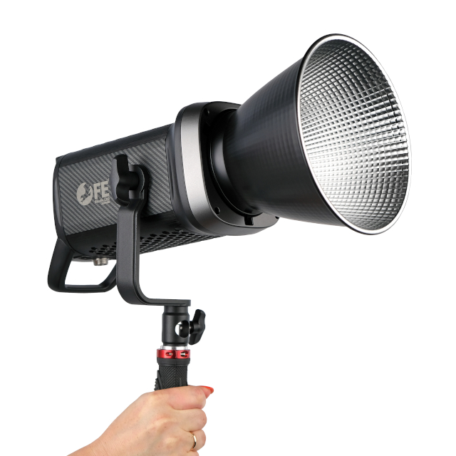 Falcon Eyes Studio LED 250RGB студийный осветитель Falcon Eyes Studio LED 250RGB студийный осветитель