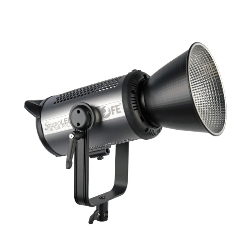 Falcon Eyes Studio LED 600B PRO студийный осветитель