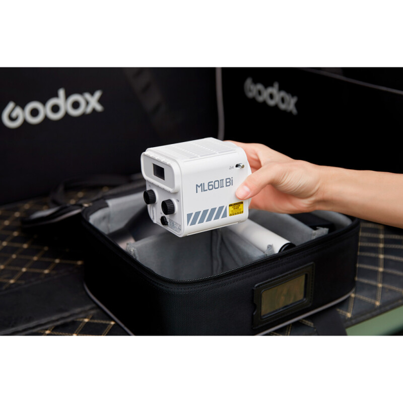 Godox ML60II Bi Kit2 с AK-B02 светодиодный осветитель