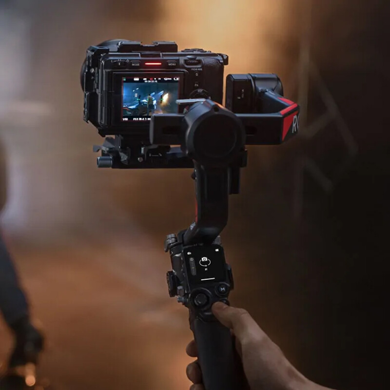 DJI RS 4 Pro стабилизатор