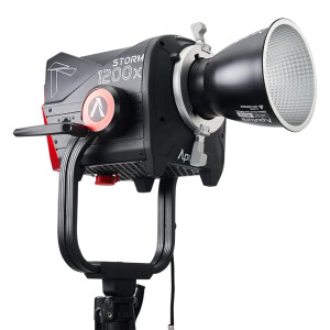 Aputure STORM 1200X осветитель