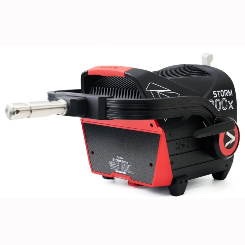 Aputure STORM 1200X осветитель