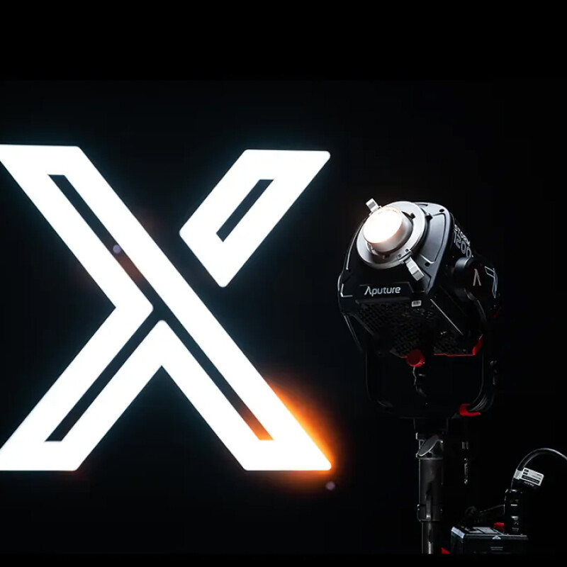 Aputure STORM 1200X осветитель
