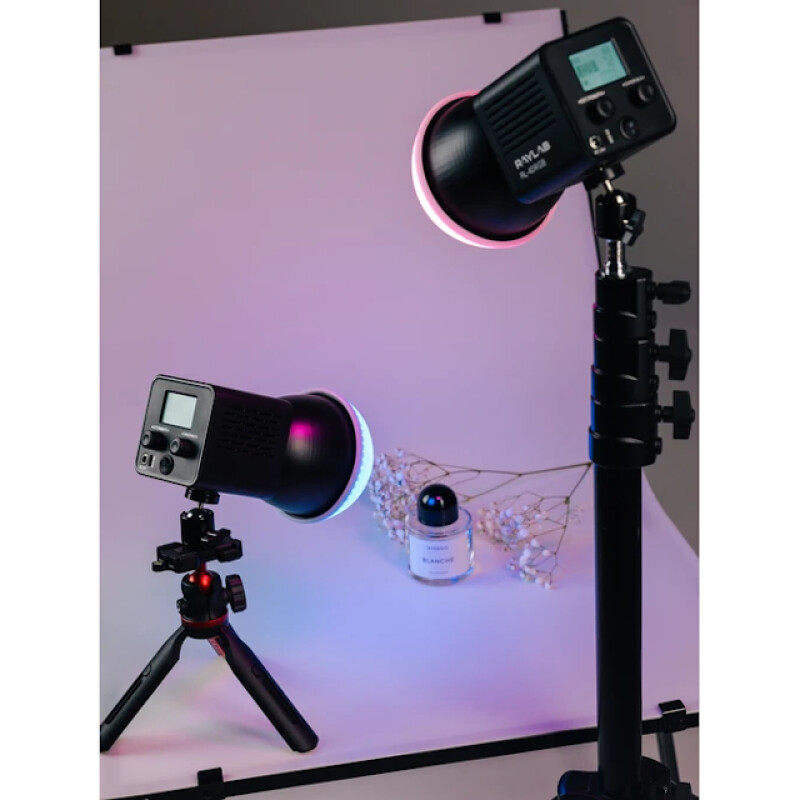 Raylab RL-40RGB-DR 2500K-6500K 3400mAh осветитель светодиодный c рефлектором и диффузором