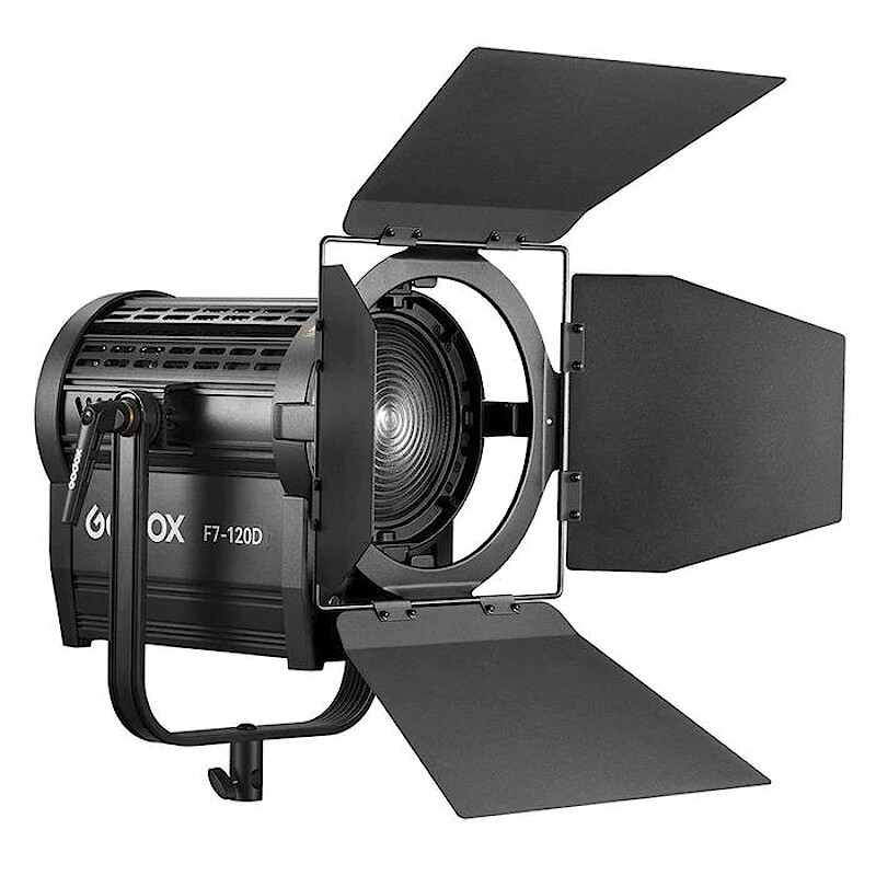 Godox F7-120D K2 осветитель светодиодный с линзой Френеля