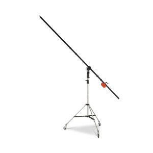 Manfrotto 085B стойка наклонная типа "журавль" стальная черная с колесами
