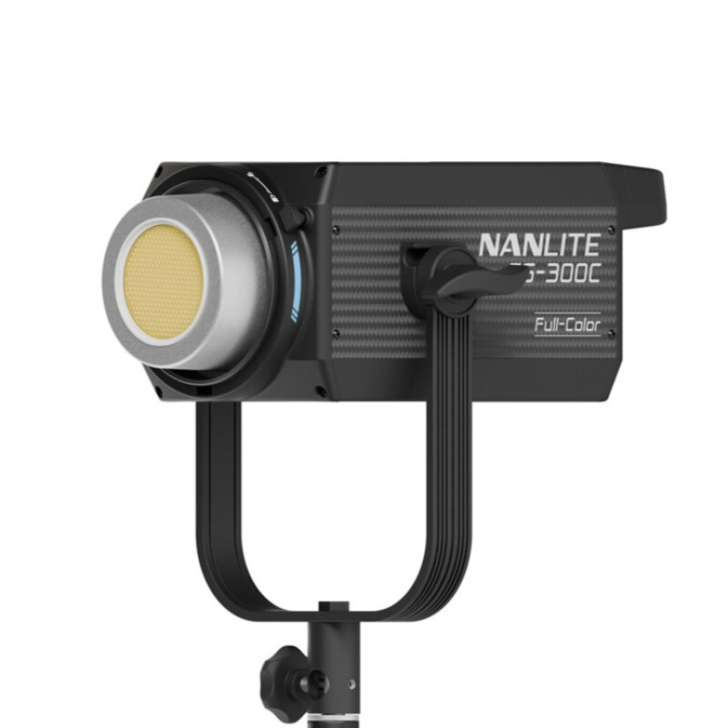 NANLITE FS 300C RGB LED осветитель
