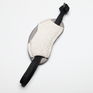 Fotokvant WSC-10 кистевой ремень для фотоаппарата светло-серый мех