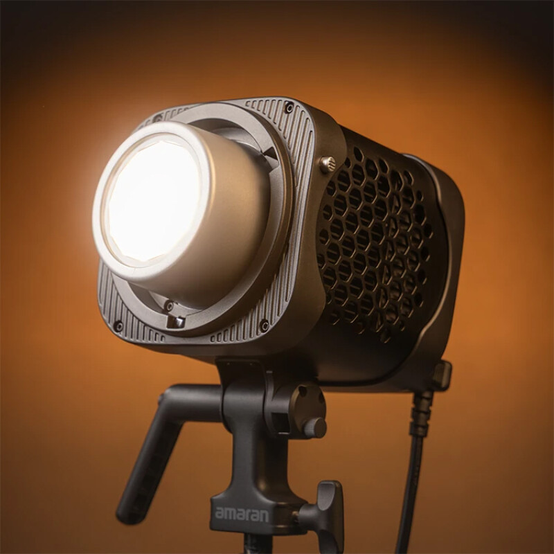 Amaran Halo 300x осветитель