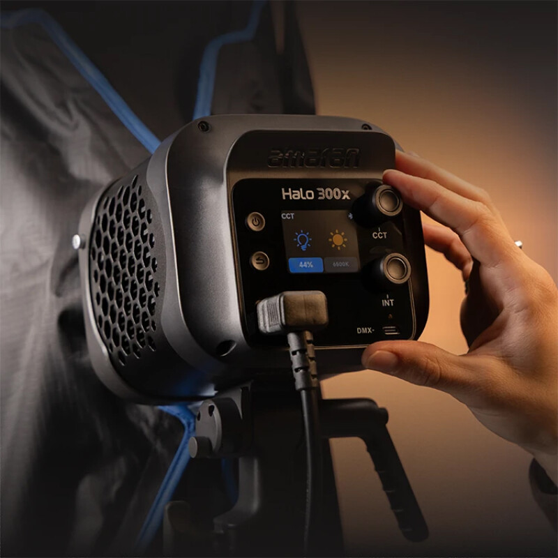 Amaran Halo 300x осветитель