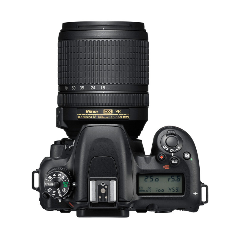 NIKON D7500 Kit + AF-S 18-140 VR DX фотоаппарат