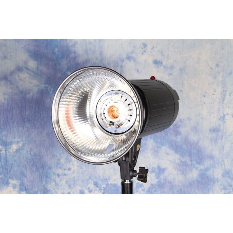 FST PRO-600 импульсный осветитель