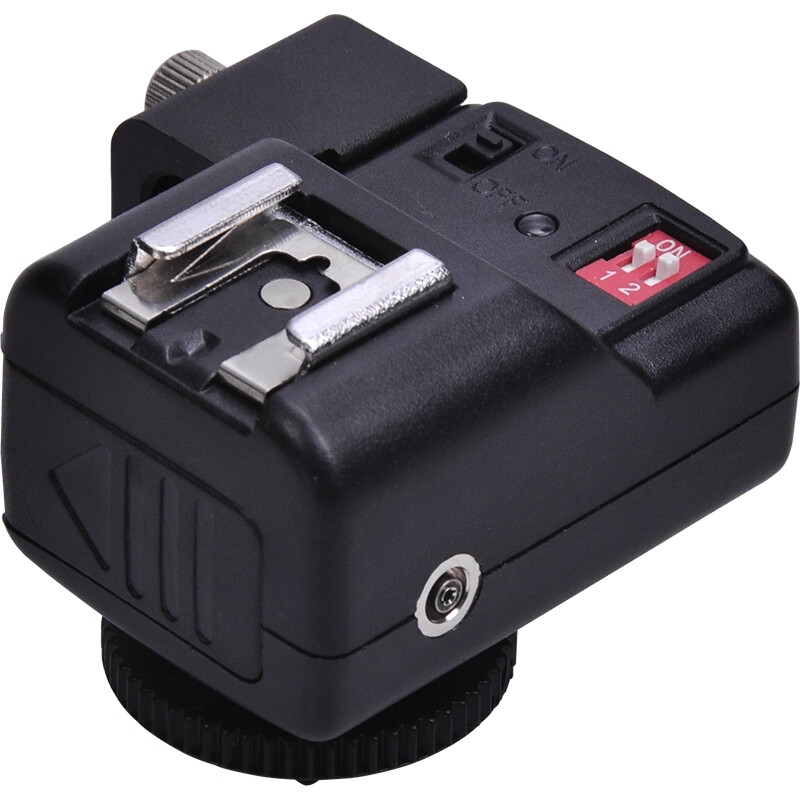 Lumifor LRT-4DCKIT-2UH 4-канальный радиосинхронизатор с 2 приемниками и держателем для зонта