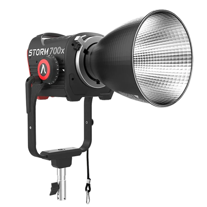 Aputure STORM 700x осветитель